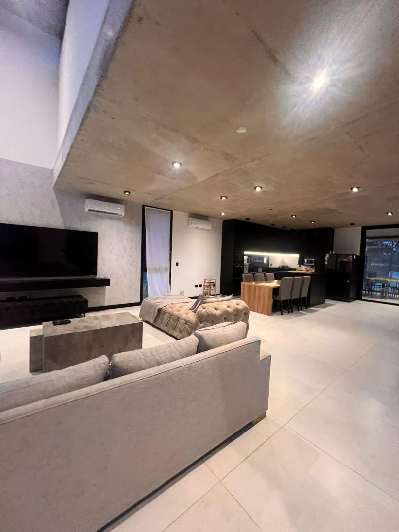 Casa en Alquiler de 6 dormitorios