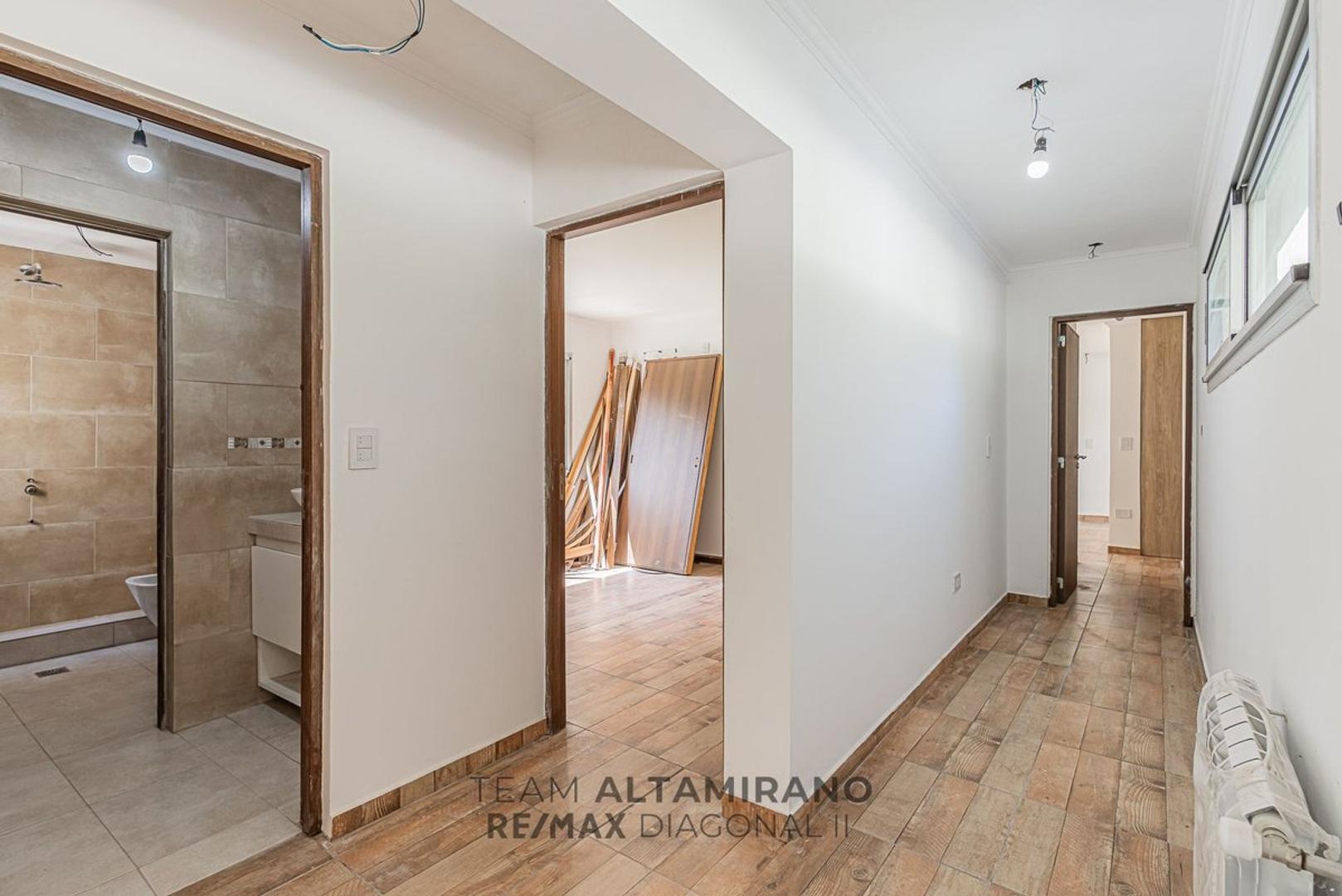 CASA EN VENTA EN MIRALAGOS