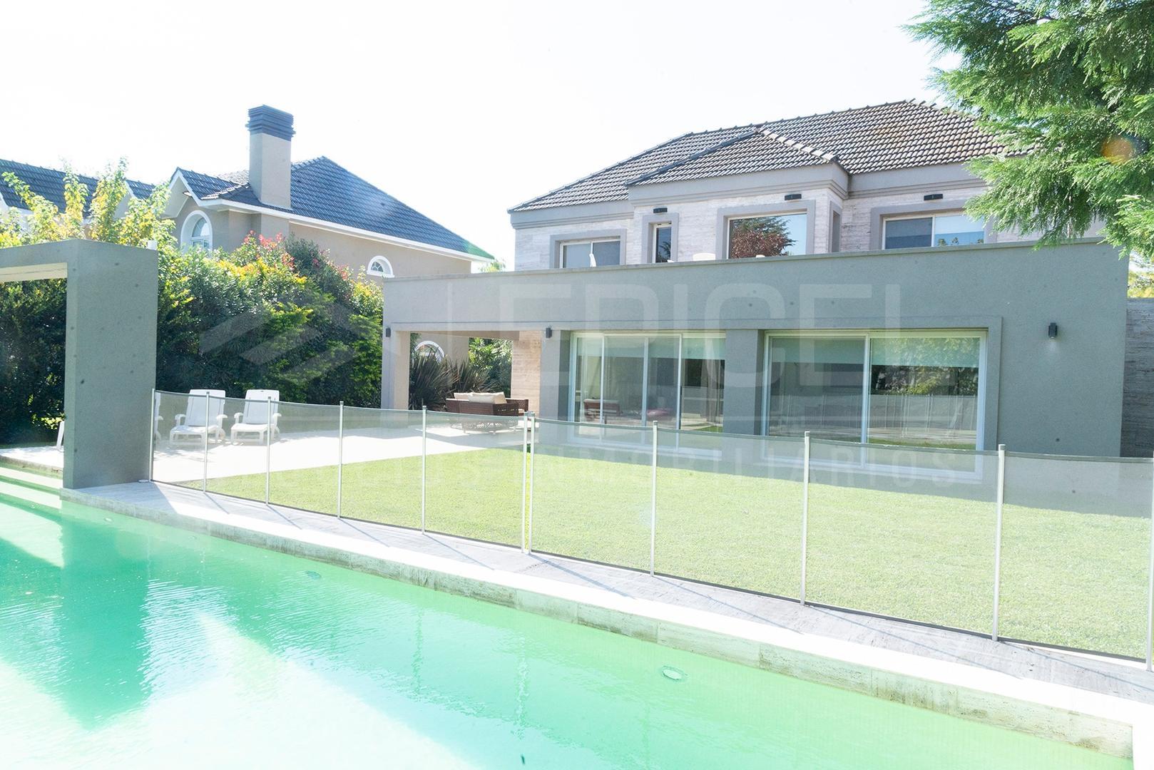 Excelente casa en venta - St. Thomas Sur Canning