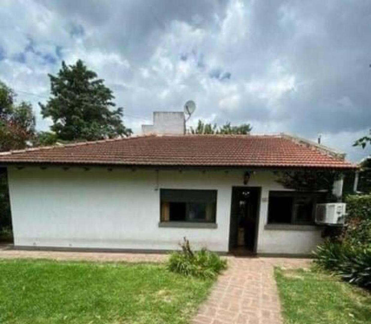 Casa a refaccionar / Lote 20x54  461D 14C y 15 City Bell