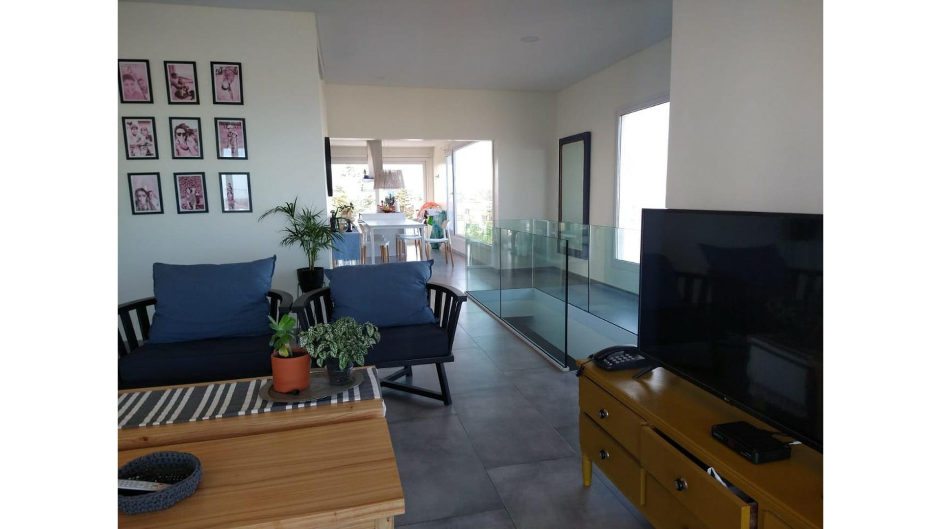 Departamento 4 ambientes con 2 baños