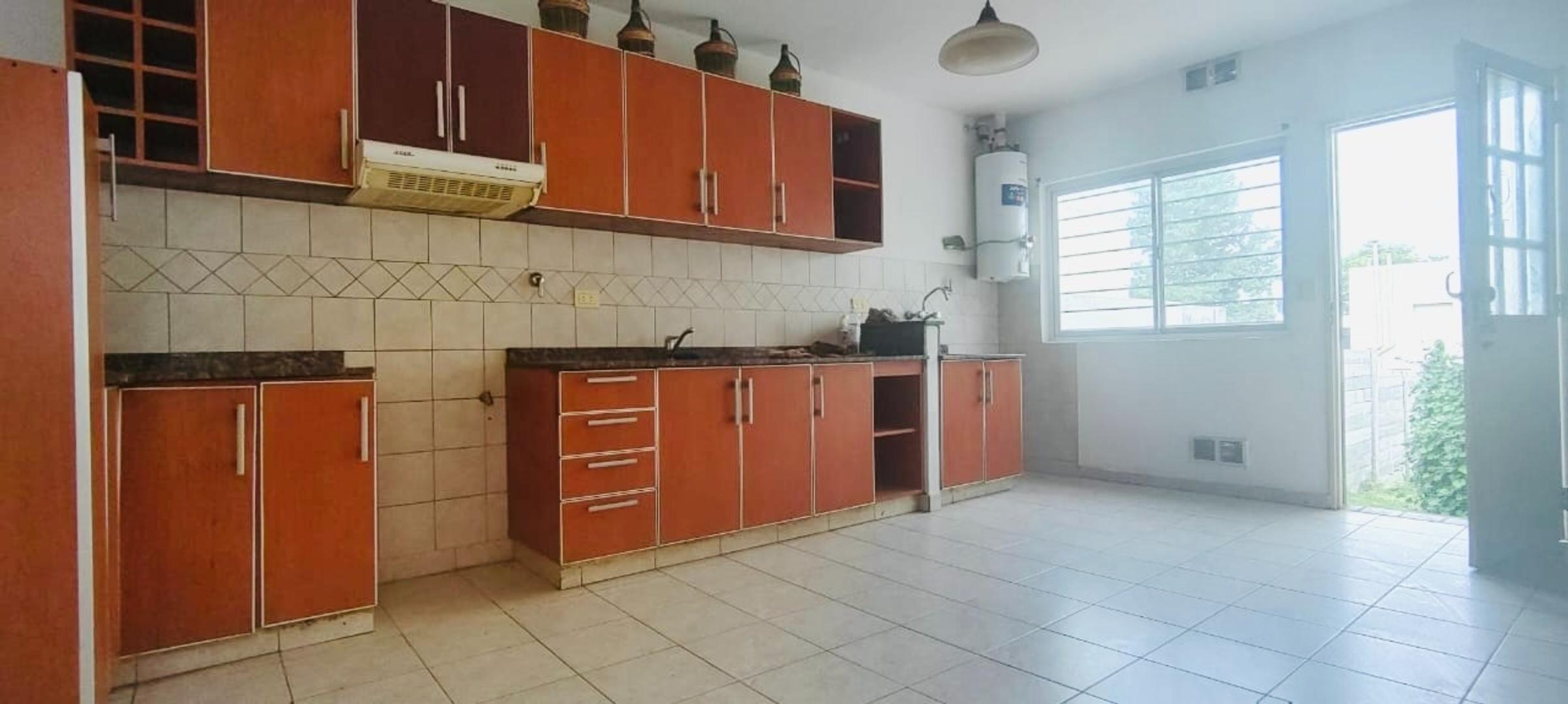 Casa en Alquiler de 3 dormitorios