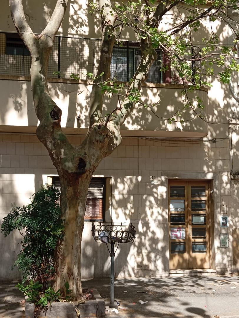Caseros 2176 , Piso 1