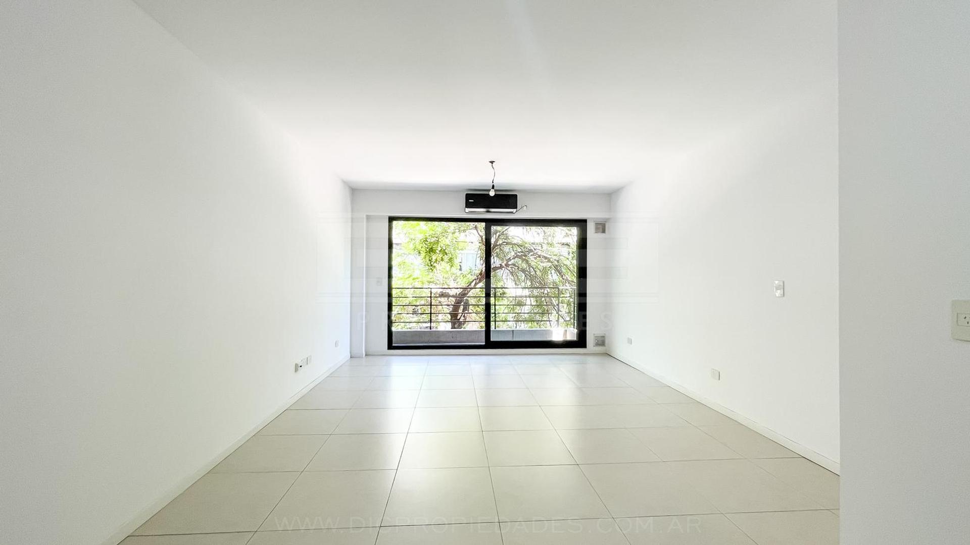 Quintana  al 4600 Entre Deheza y Arias.