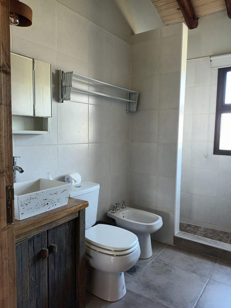 Casa 10 ambientes con 6 baños