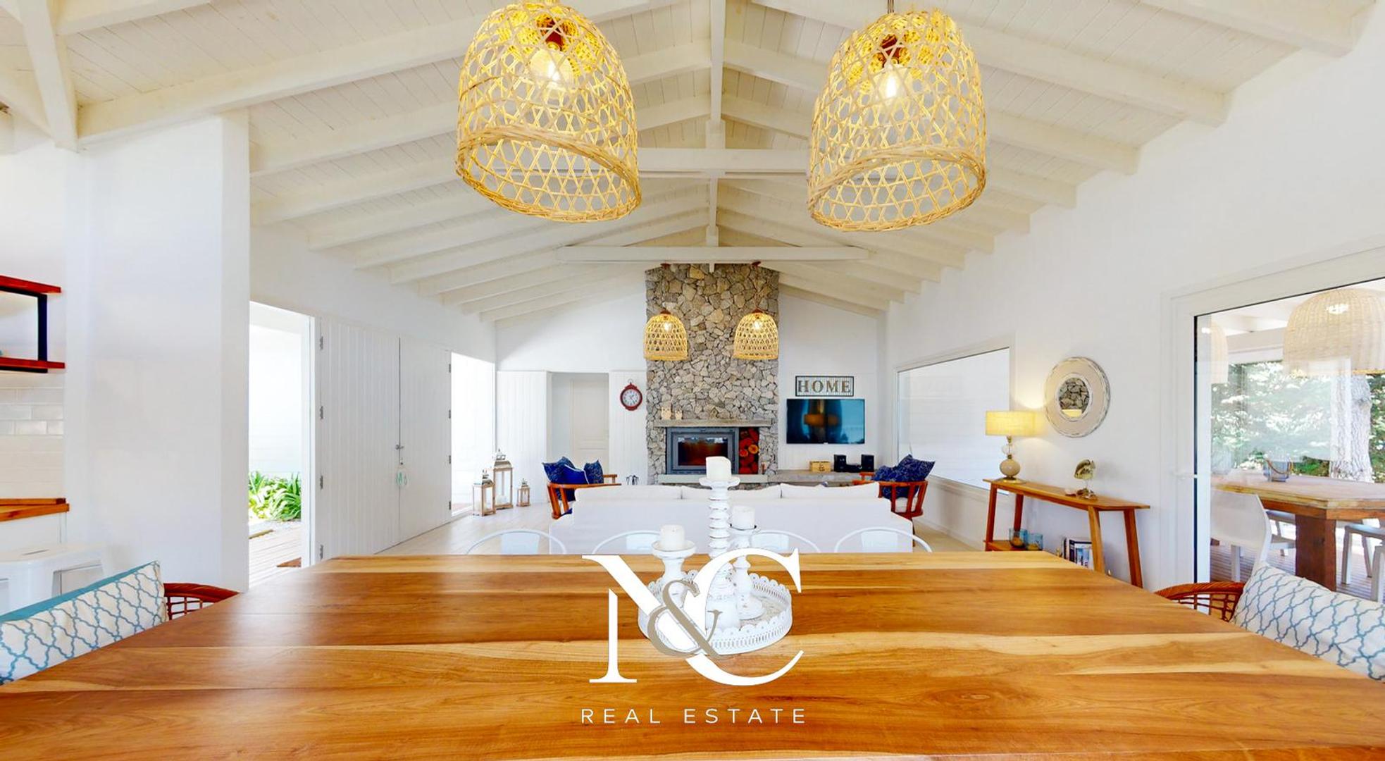 Casa 5 ambientes con 3 baños