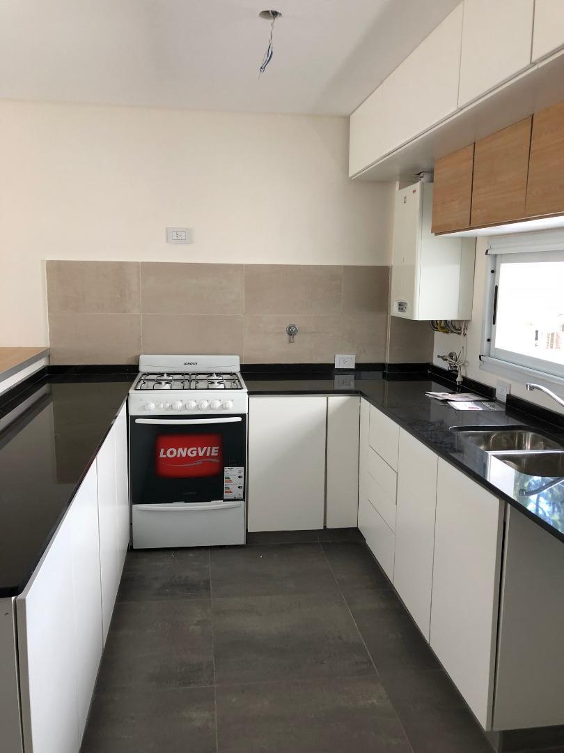 Departamento 3 ambientes con 2 baños