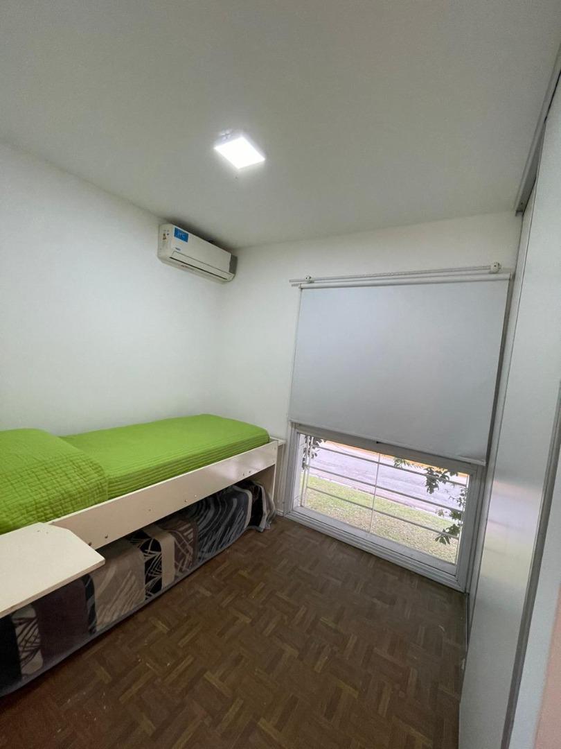 Casa en Alquiler Temporal con 4 cocheras