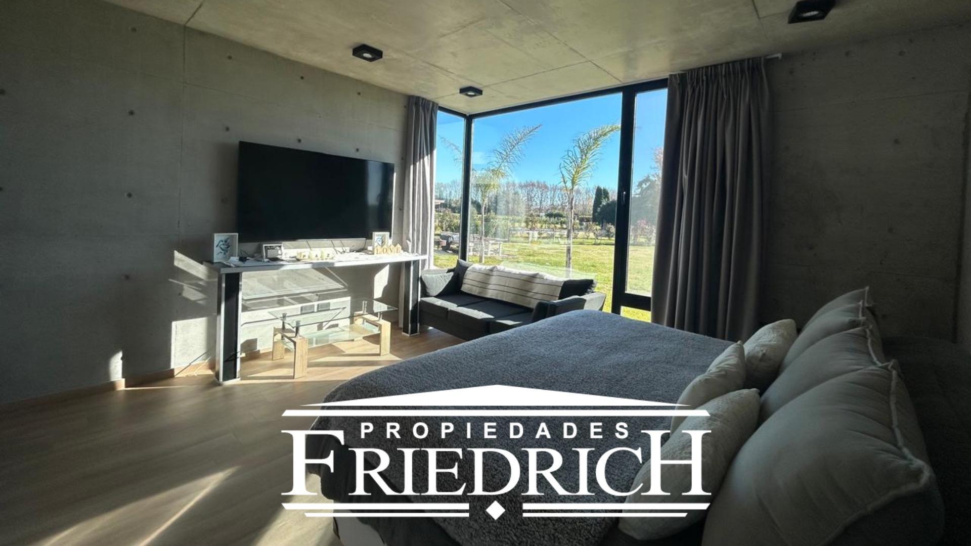 Casa 4 ambientes con 3 baños