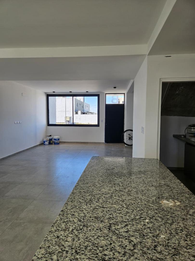 Depto Tipo Casa en Alquiler A Estrenar