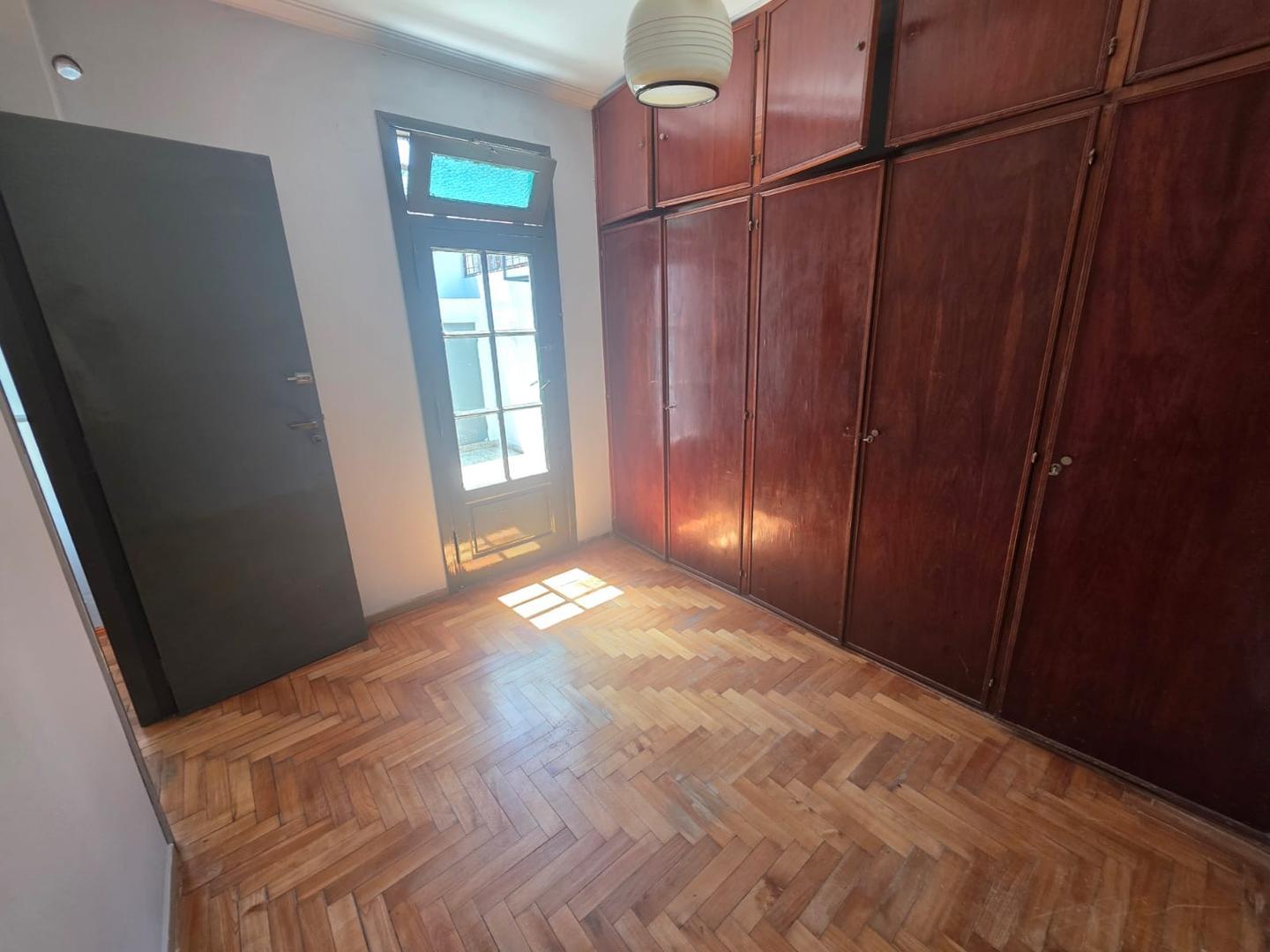 Ph 2 y 1/2 ambientes 120m2 patio y terraza sin expensas