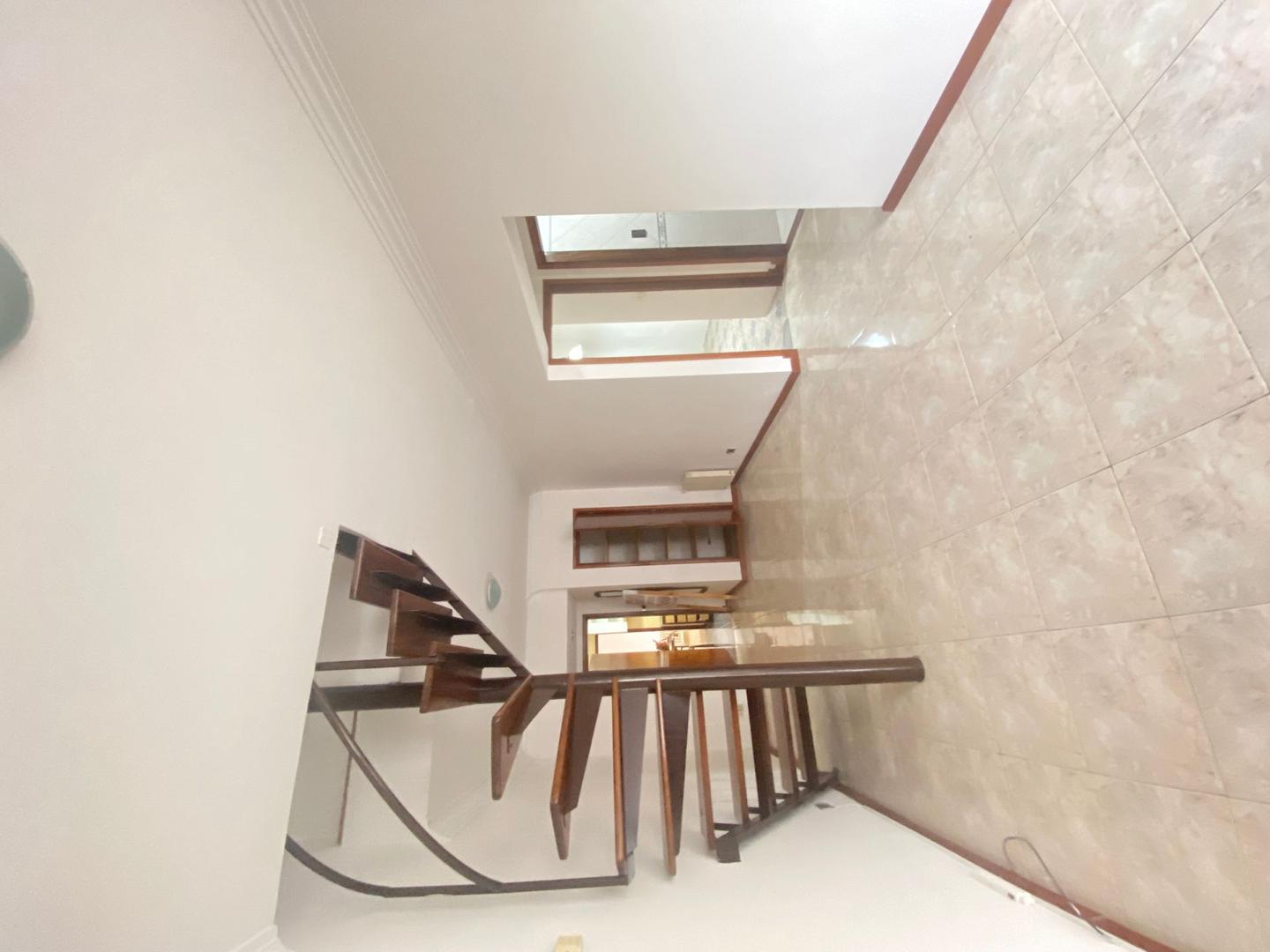 VENTA/ALQUILER 3 Ambientes c/Dependencia y Terraza
