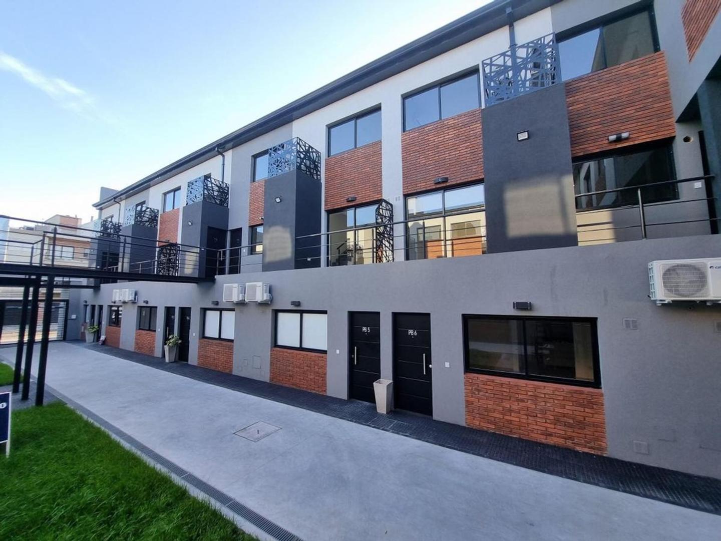 Departamento de 2 ambientes en dúplex en Lanus