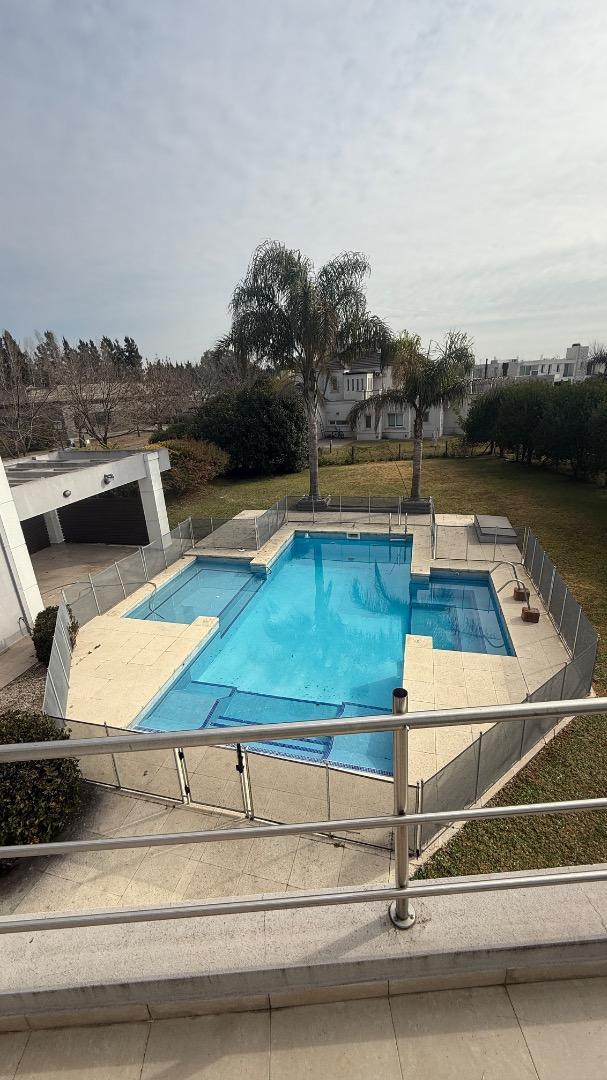 CASA EN VENTA TERRAVISTA 4 DORMS REFACCIONAR LOTE INTERNO