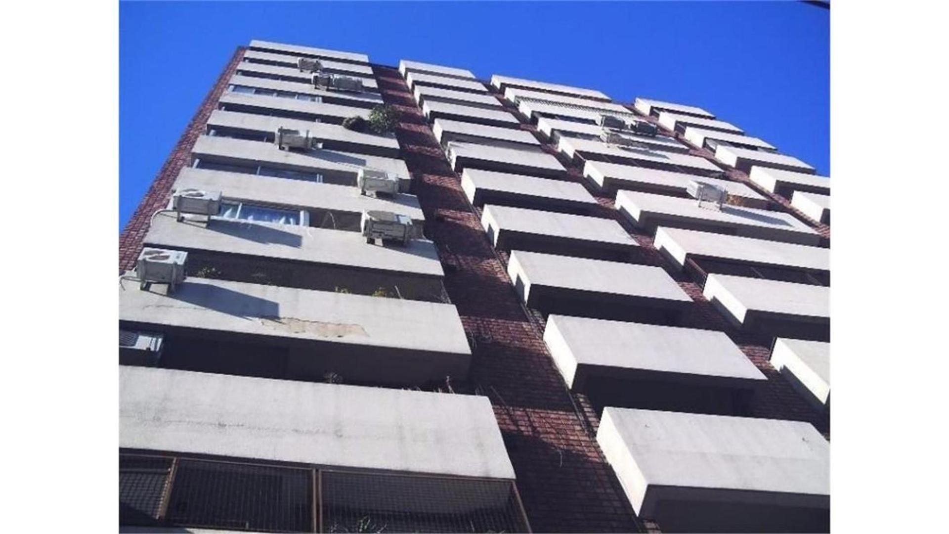 Obligado 14 , Piso 10