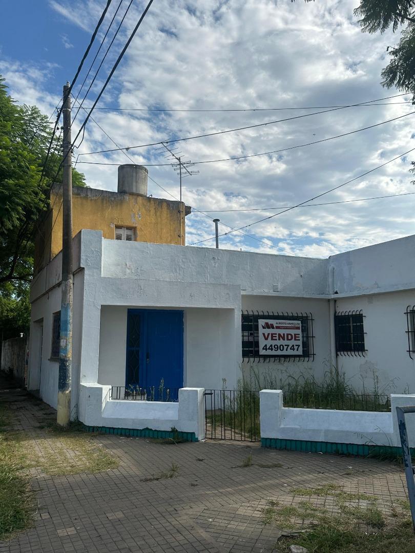 CASA EN VENTA GRANADERO BAIGORRIA