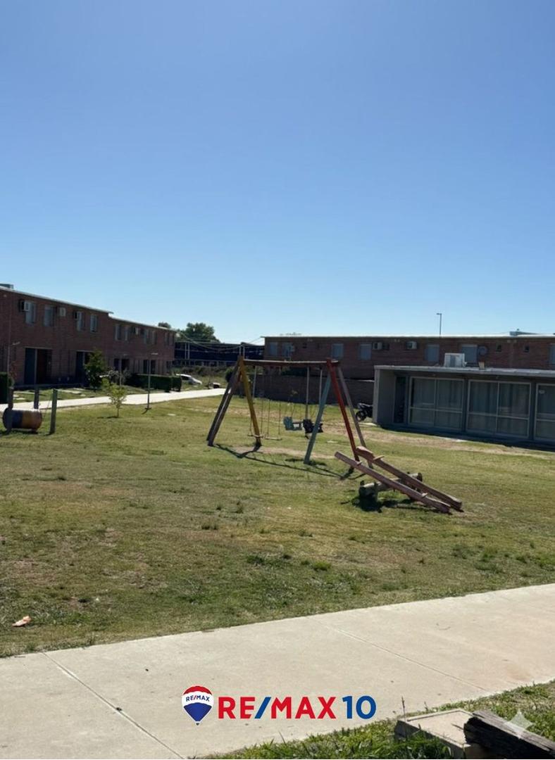 Angela Gil y Macheroni 100