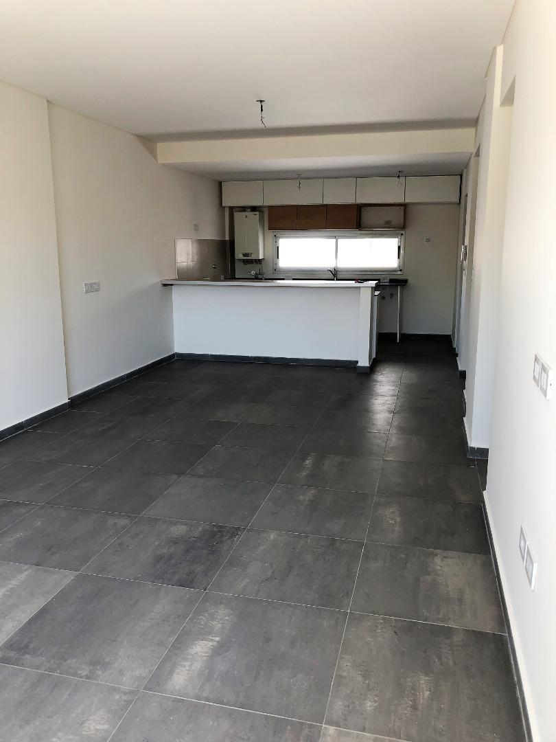 Departamento en Venta en Adrogue, USD 240.000