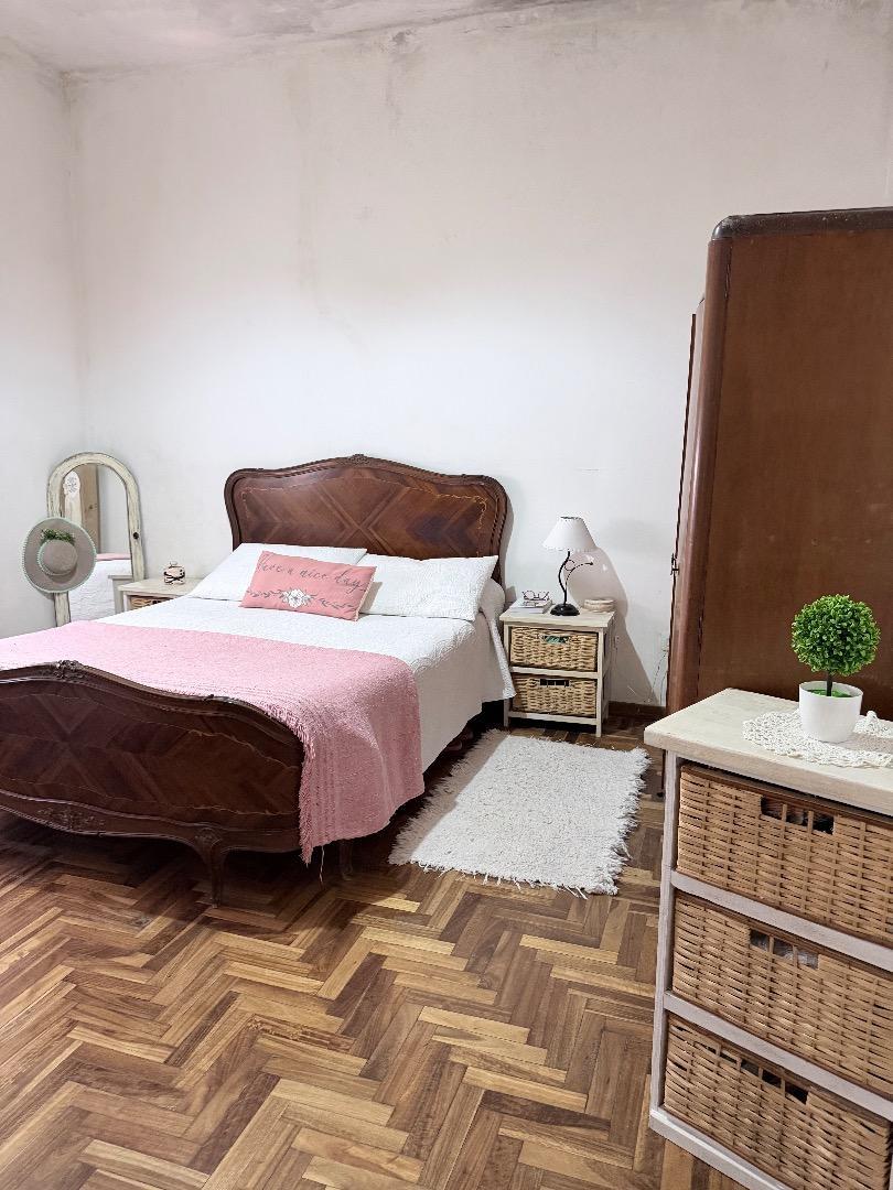 CASA CON DOS LOCALES