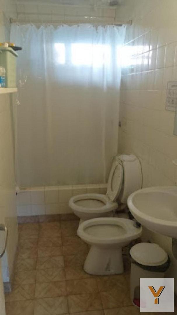 Departamento 5 ambientes con 2 baños