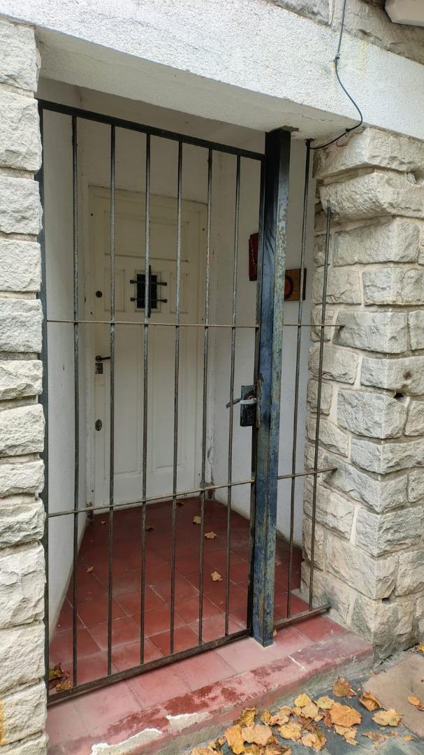 Depto Tipo Casa en Alquiler de 3 ambientes