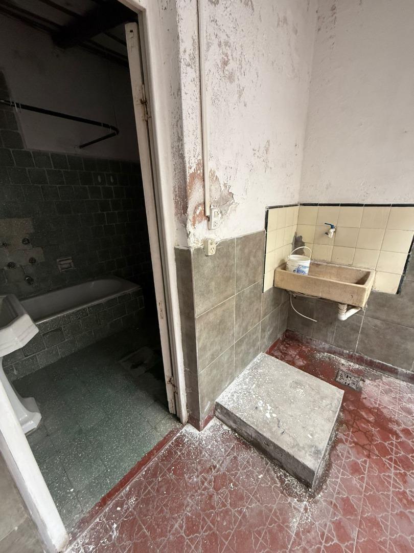 Jujuy Entre Alvarado Y Caseros