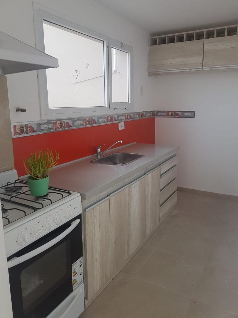 Depto Tipo Casa en Venta con 1 cocheras