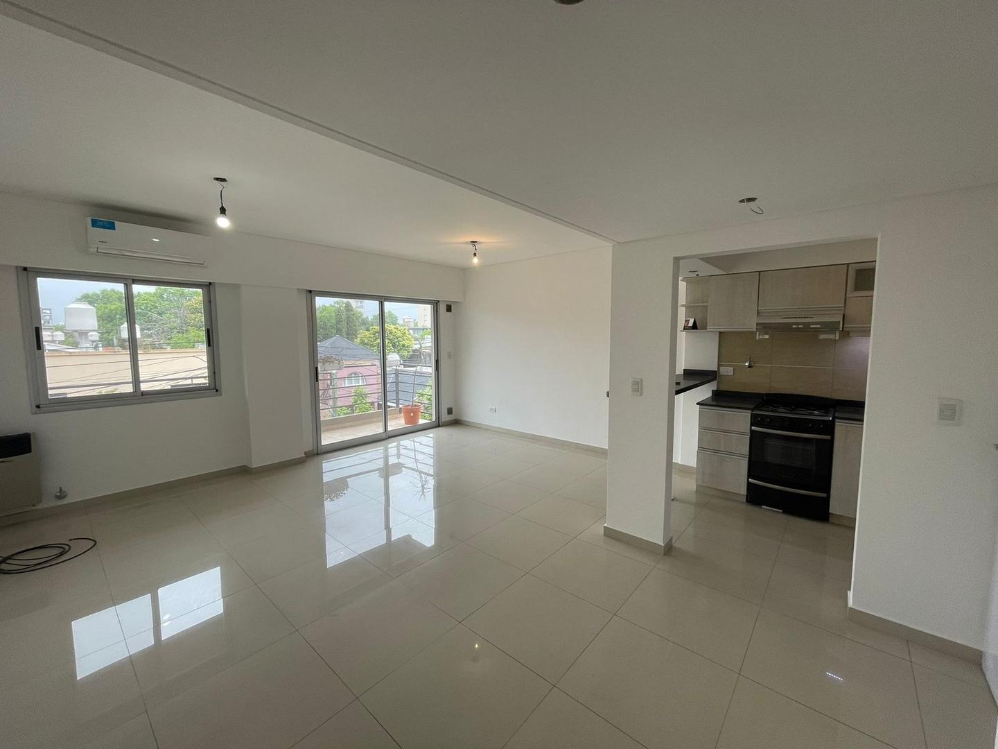 Departamento en Alquiler con 1 cocheras