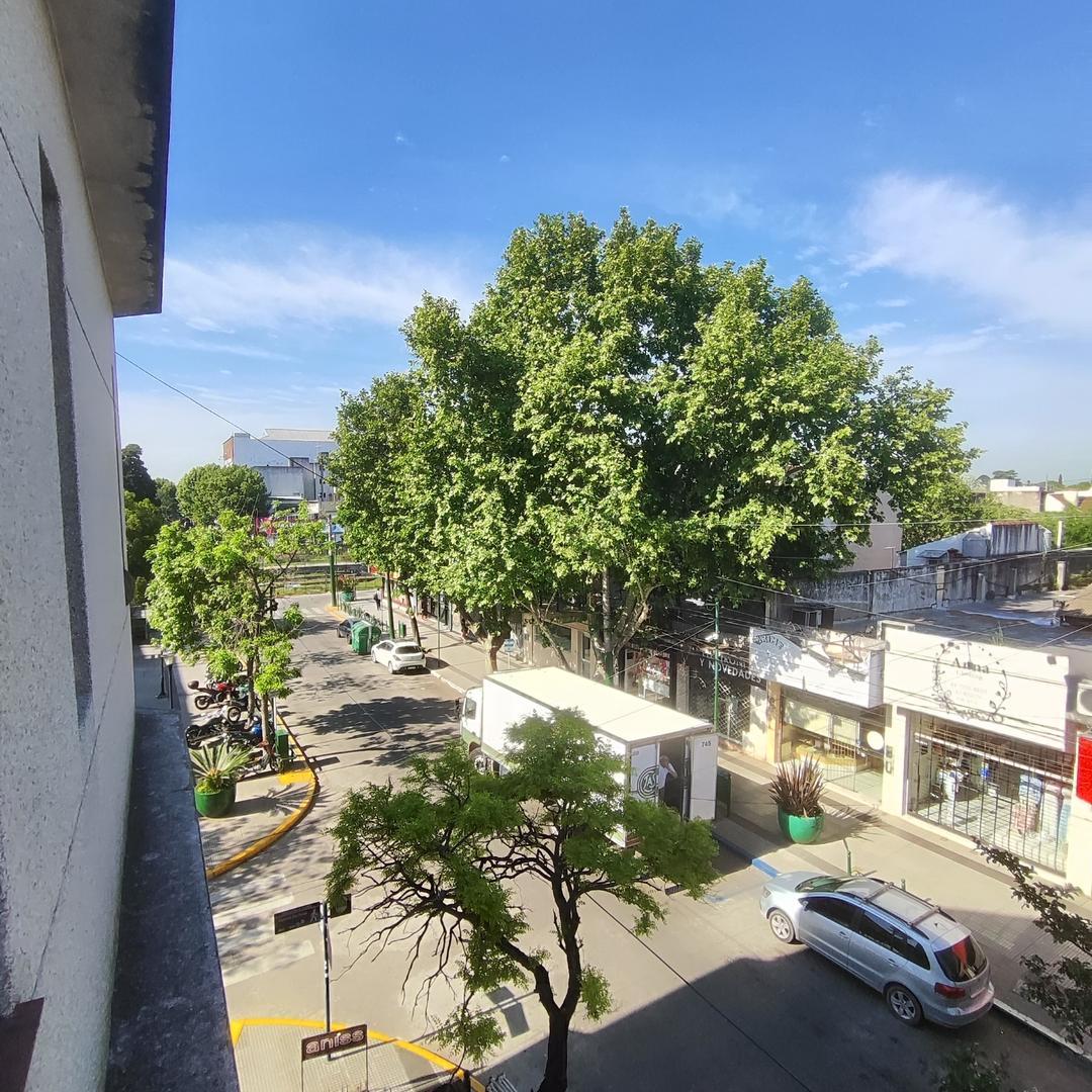 Oficina 2 ambientes con 1 baño