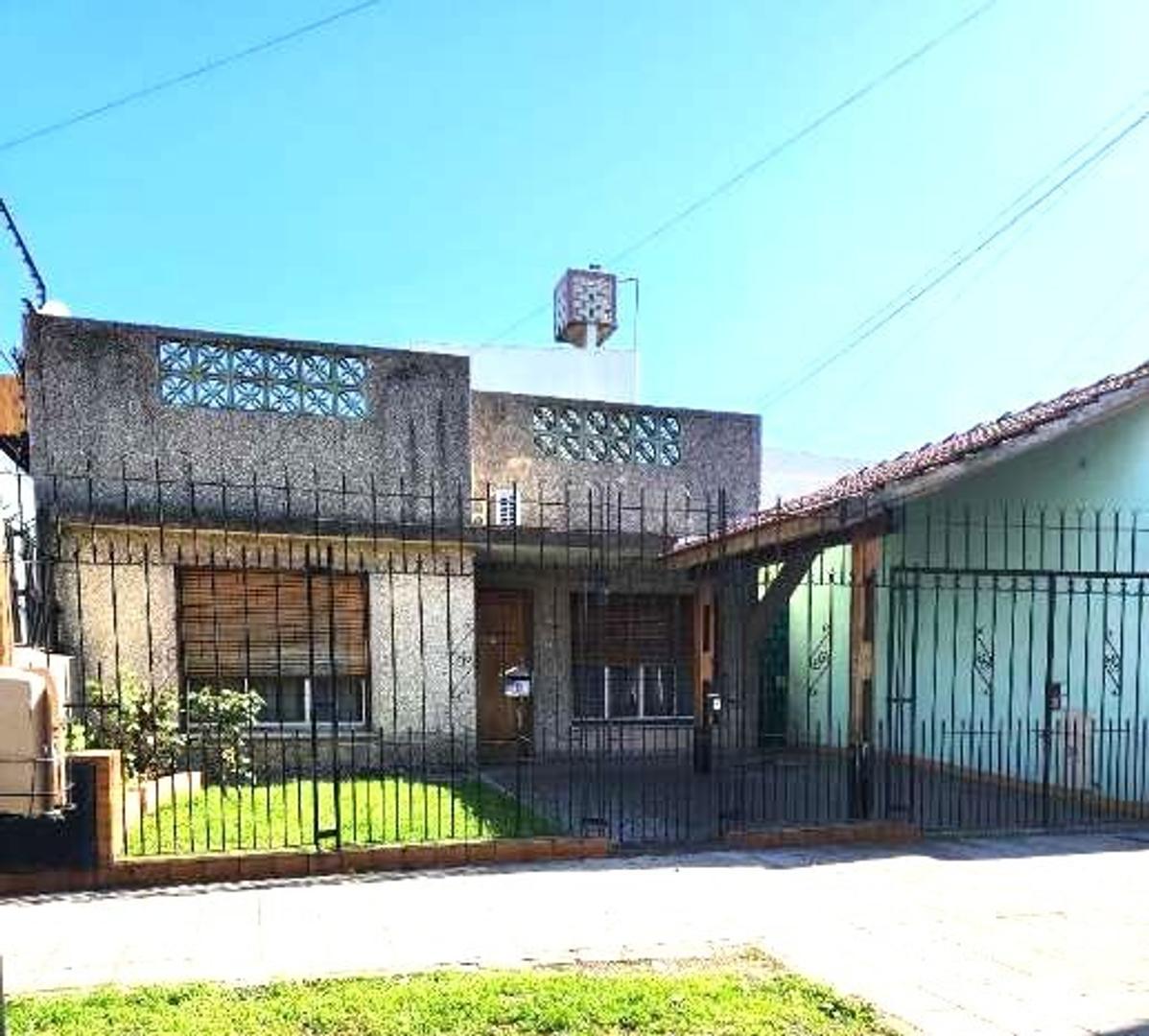 CASA EN VENTA DE LA PEÑA 507 WILDE