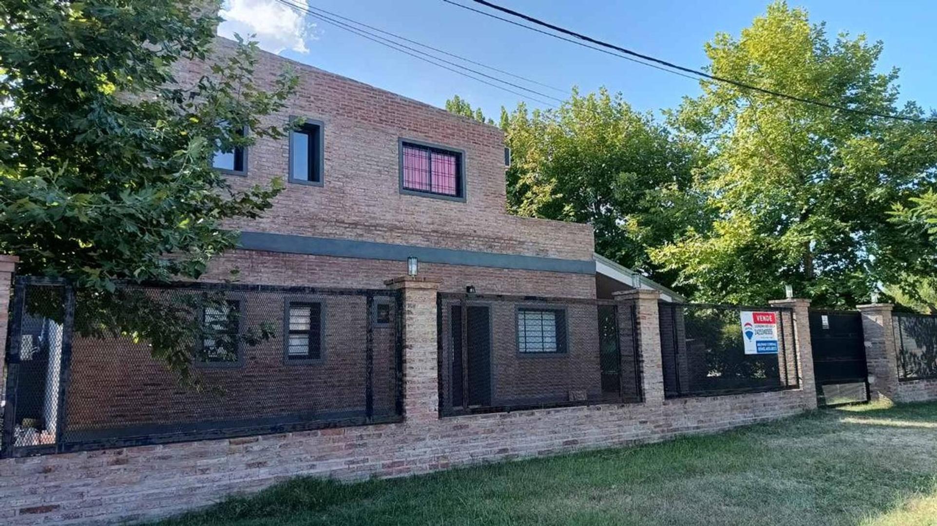 CASA CON PISCINA EN ARROYO LEYES