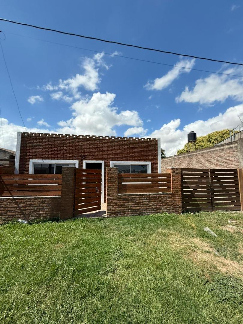 CASA CON PILETA EN ALQUILER PERMANENTE, PUEBLO ESTHER!