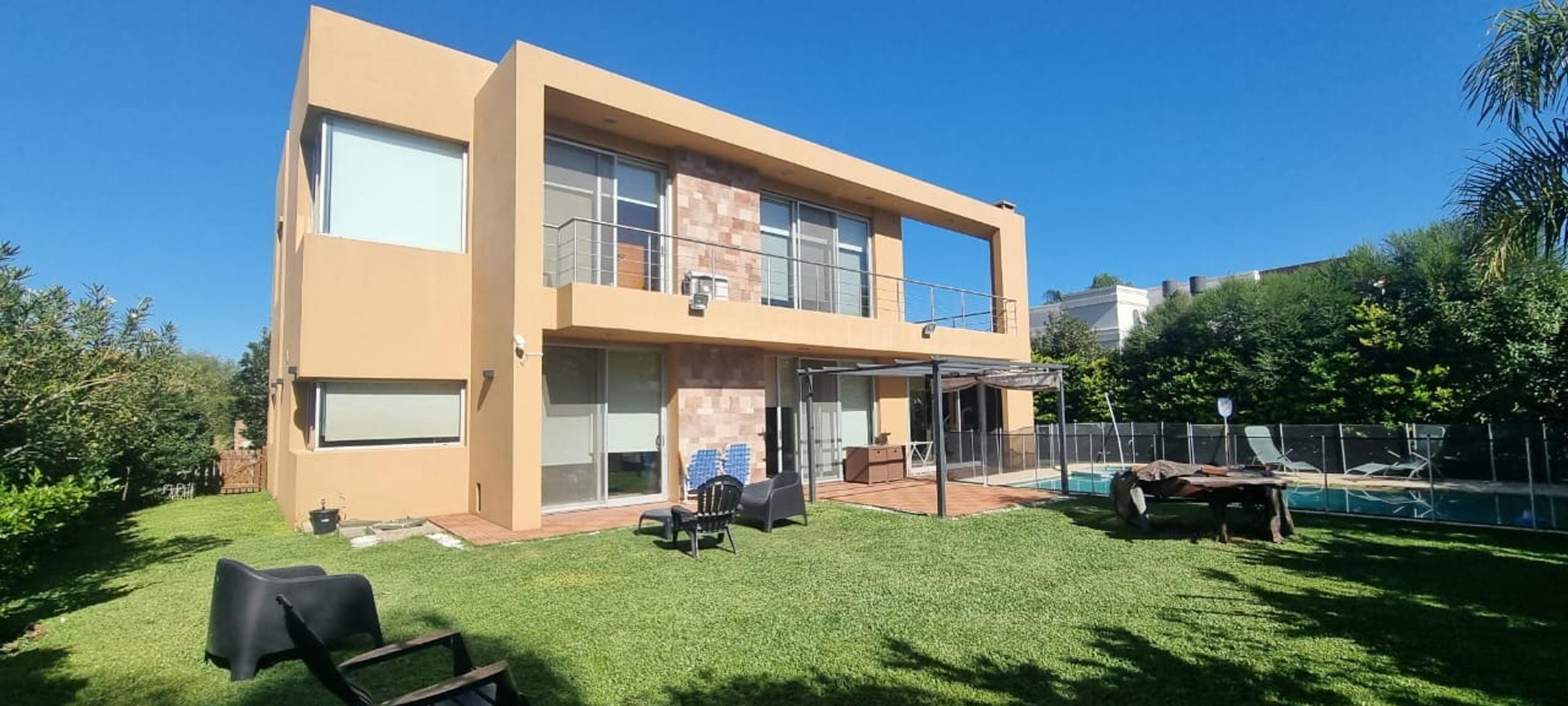 MODERNA CASA CON CALIDAD