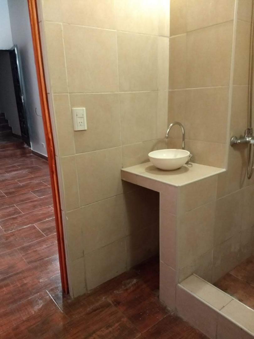 Complejo de 5 departamentos en block oportunidad inversores!