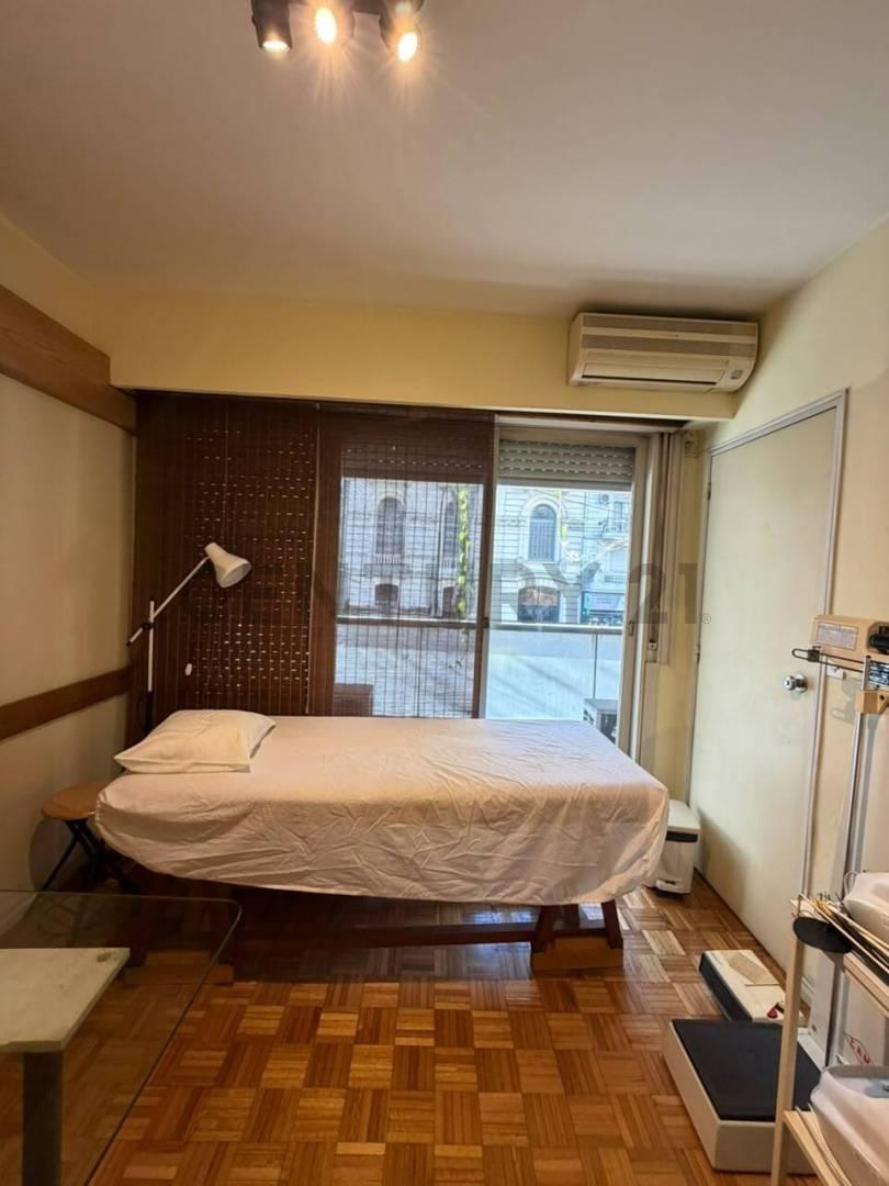 Avenida Santa Fe 3500, Piso 1