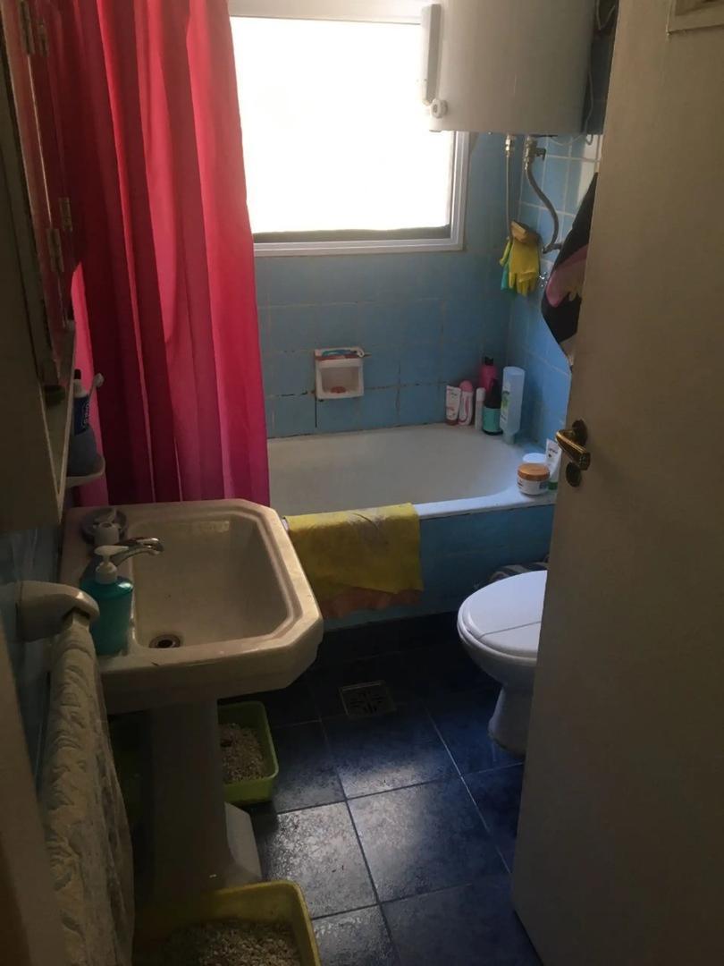 Departamento de 2 ambientes lateral en excelente ubicación 