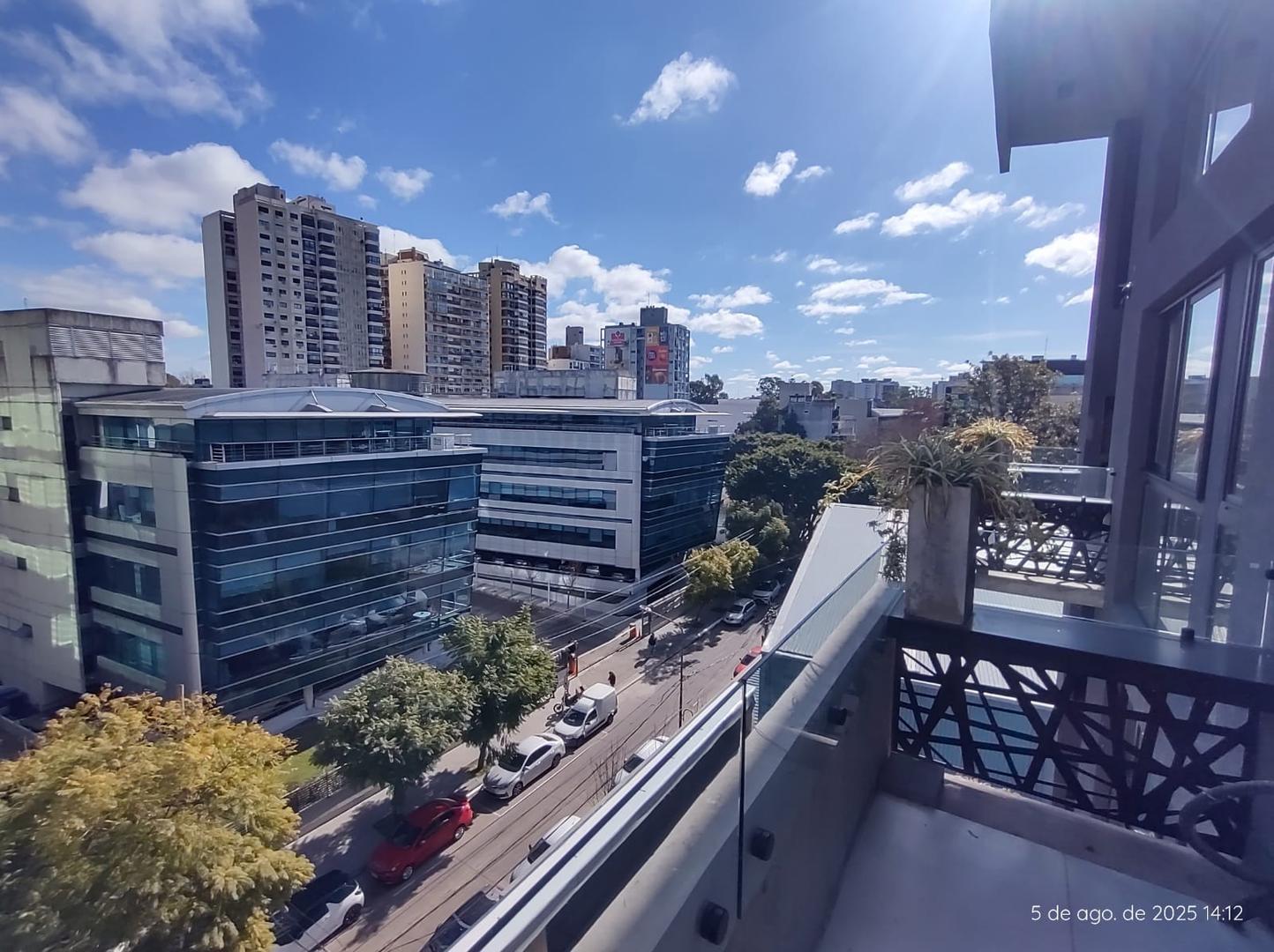 DEPARTAMENTO AMPLIO EN DUPLEX CON TERRAZA PROPIA .5ºB