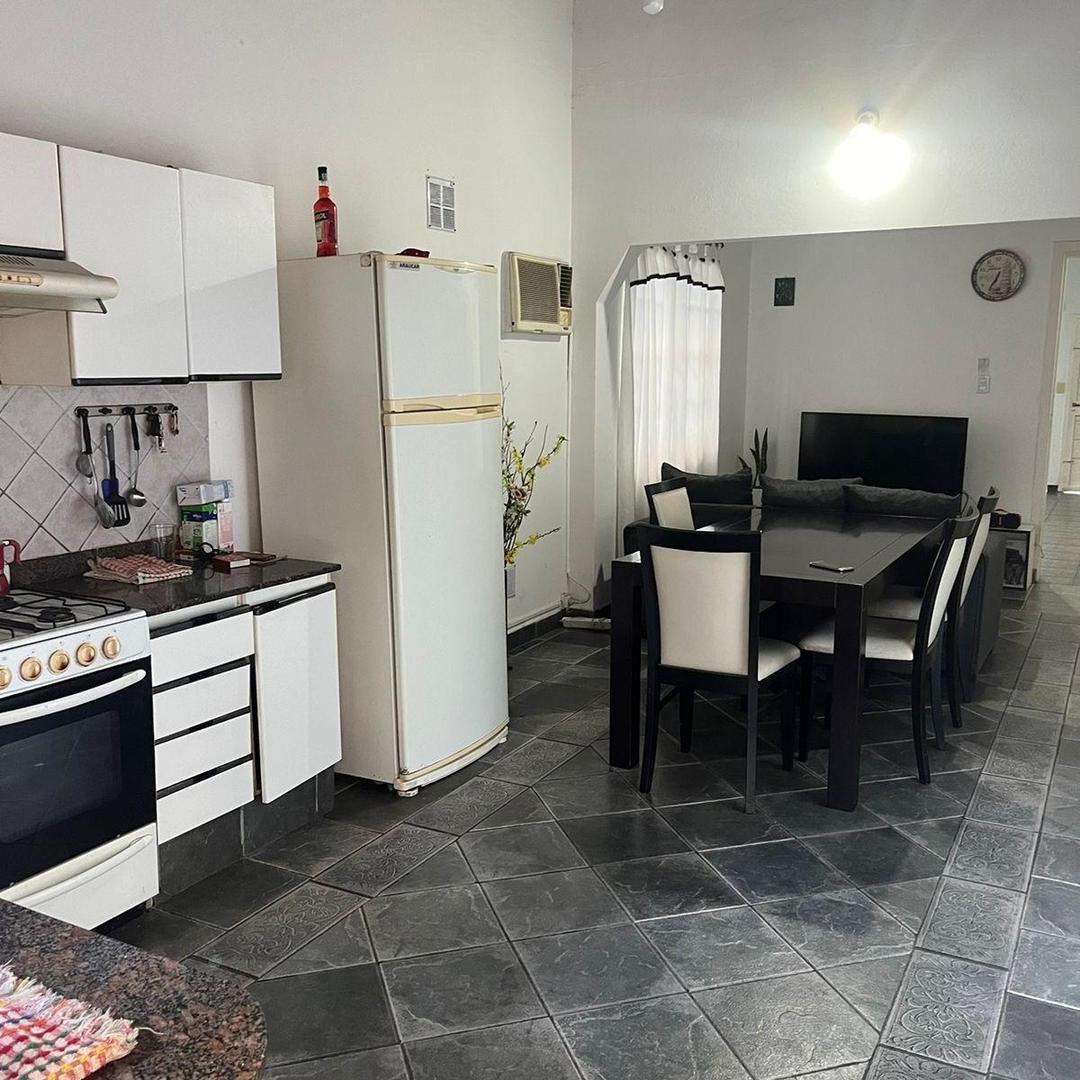 Carlos Pellegrini Al 1400