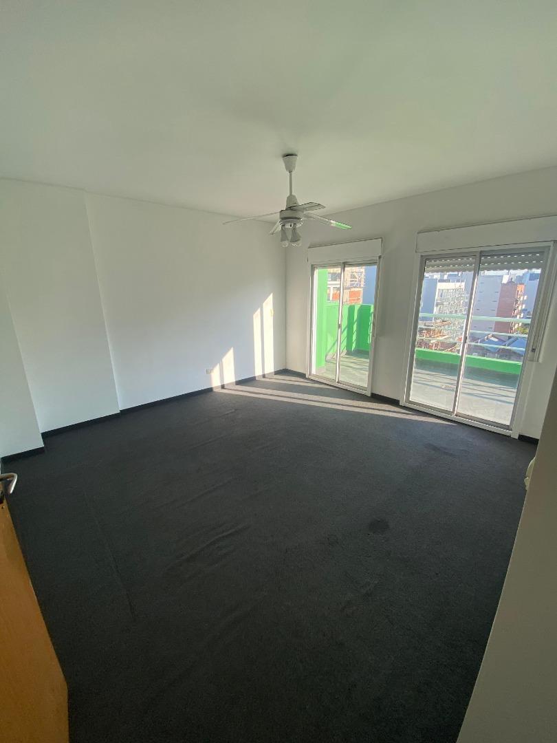 Oficina 3 ambientes con 1 baño