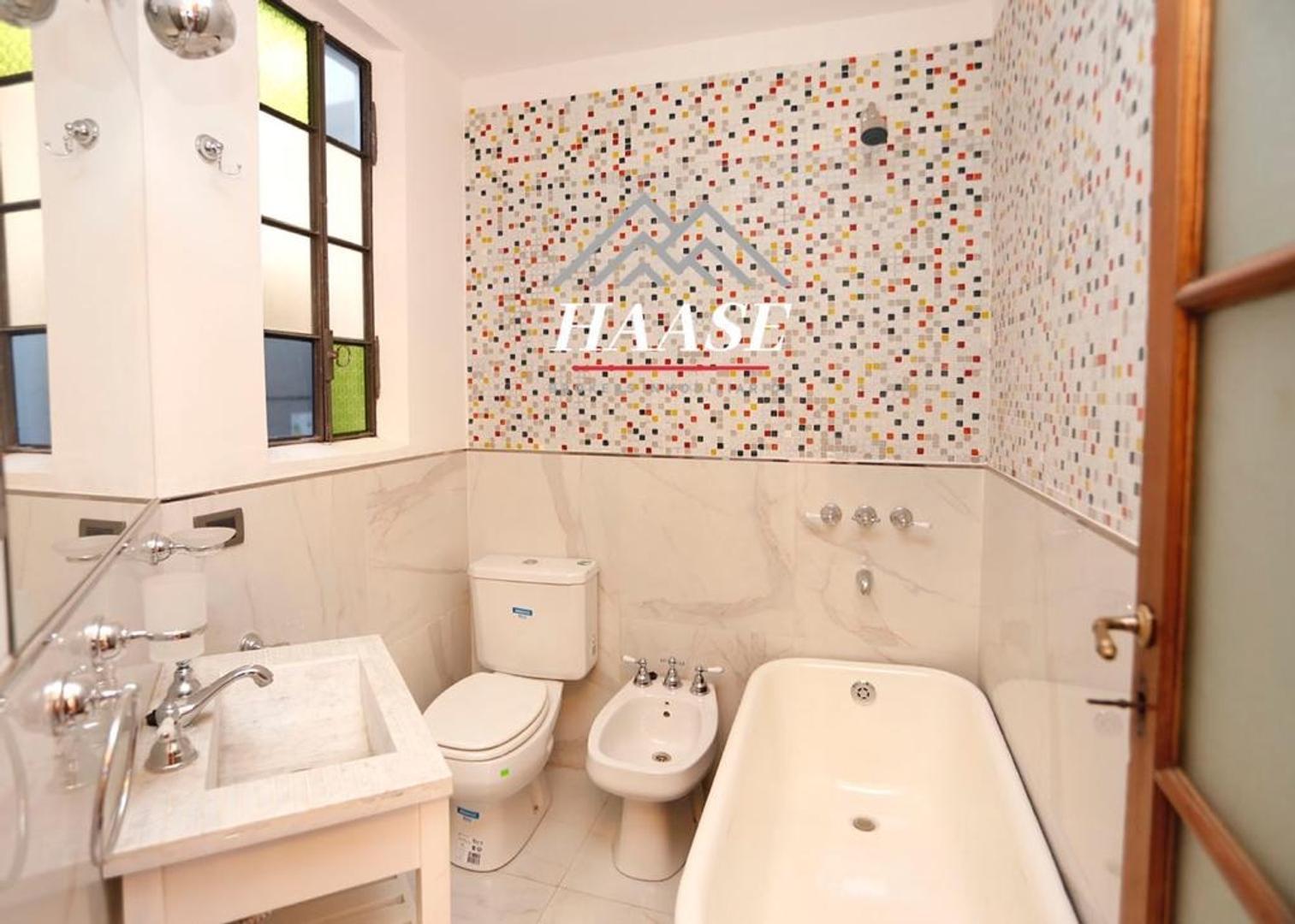 Depto Tipo Casa en Venta 90 años