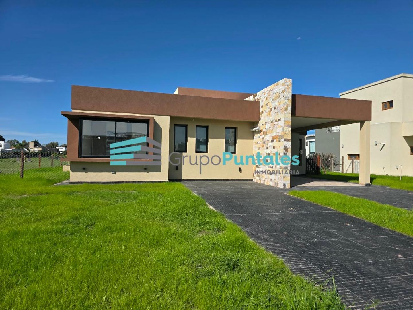 Casa en Canning Chico en una planta con piscina