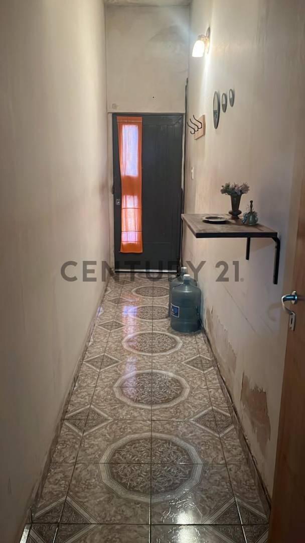 CASA/PH DE 3 AMBIENTES CON PATIO Y LAVADERO CASEROS, TRES DE FEBRERO