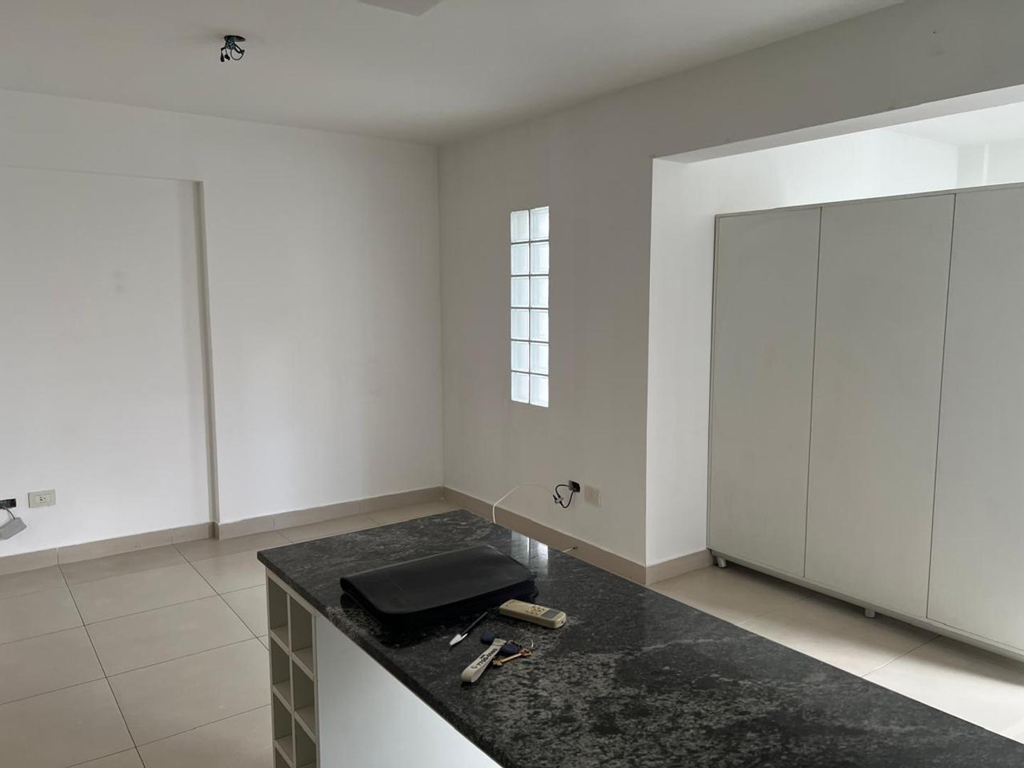 Departamento en Alquiler de Monoambiente