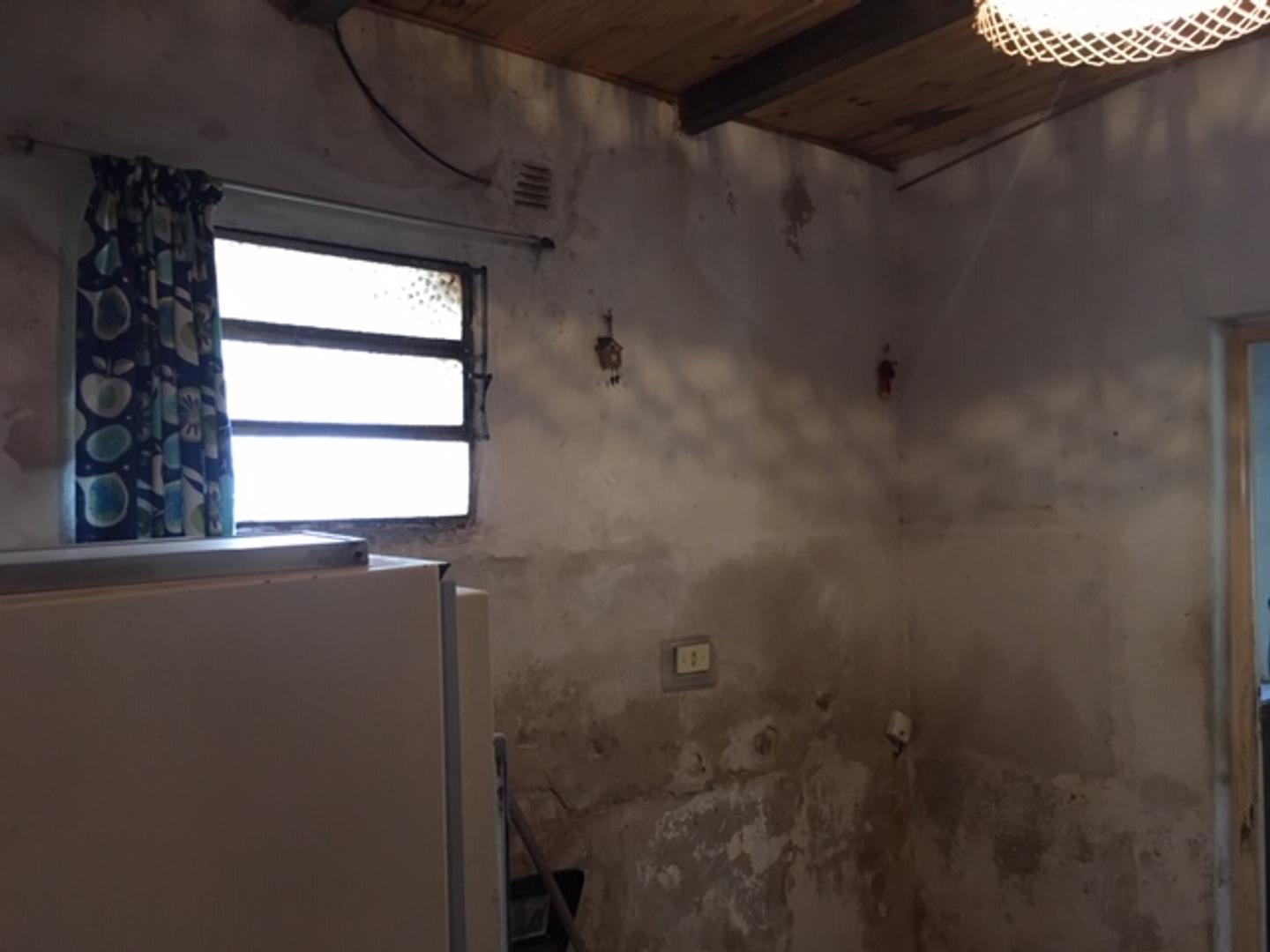 Casa 3 ambientes con 1 baño