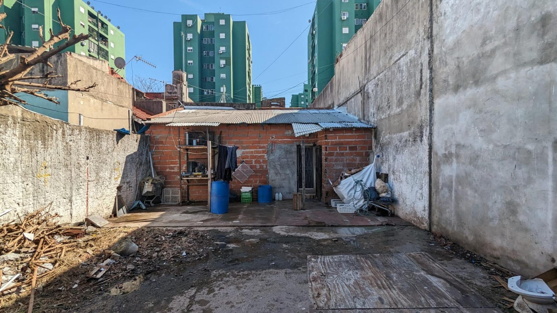 LOCAL / COMERCIAL EN VENTA - POSADAS AL 200, LANÚS ESTE -