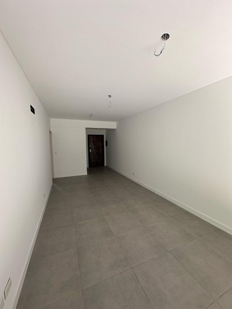 Departamento 4 ambientes con 3 baños