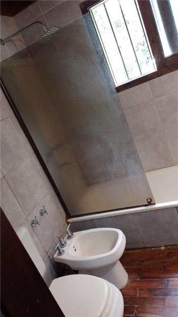 Casa 3 ambientes con 2 baños