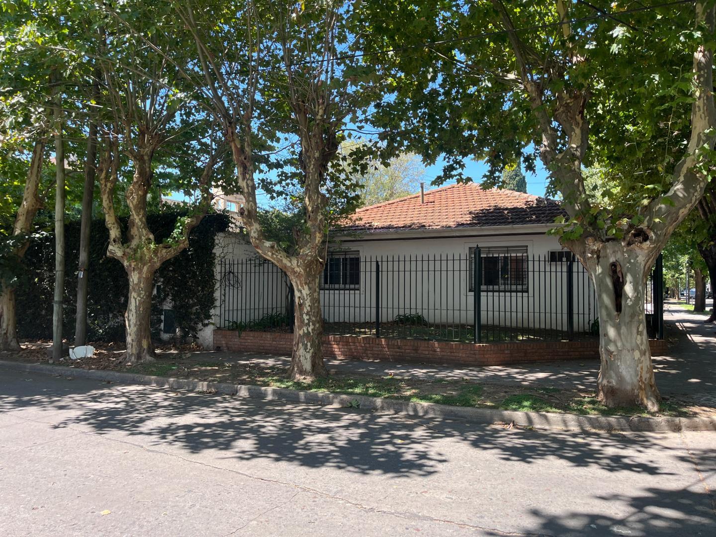 Casa en Venta en Adrogue, USD 330.000