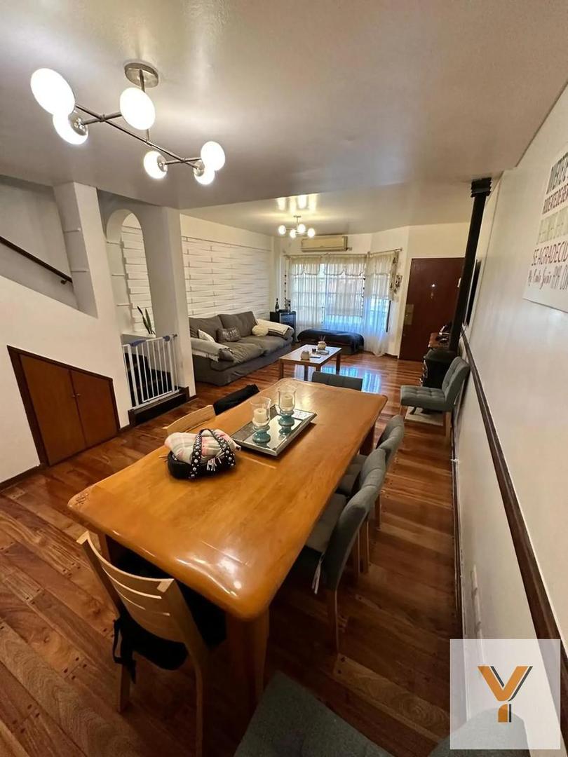 Depto Tipo Casa en Venta de 6 ambientes