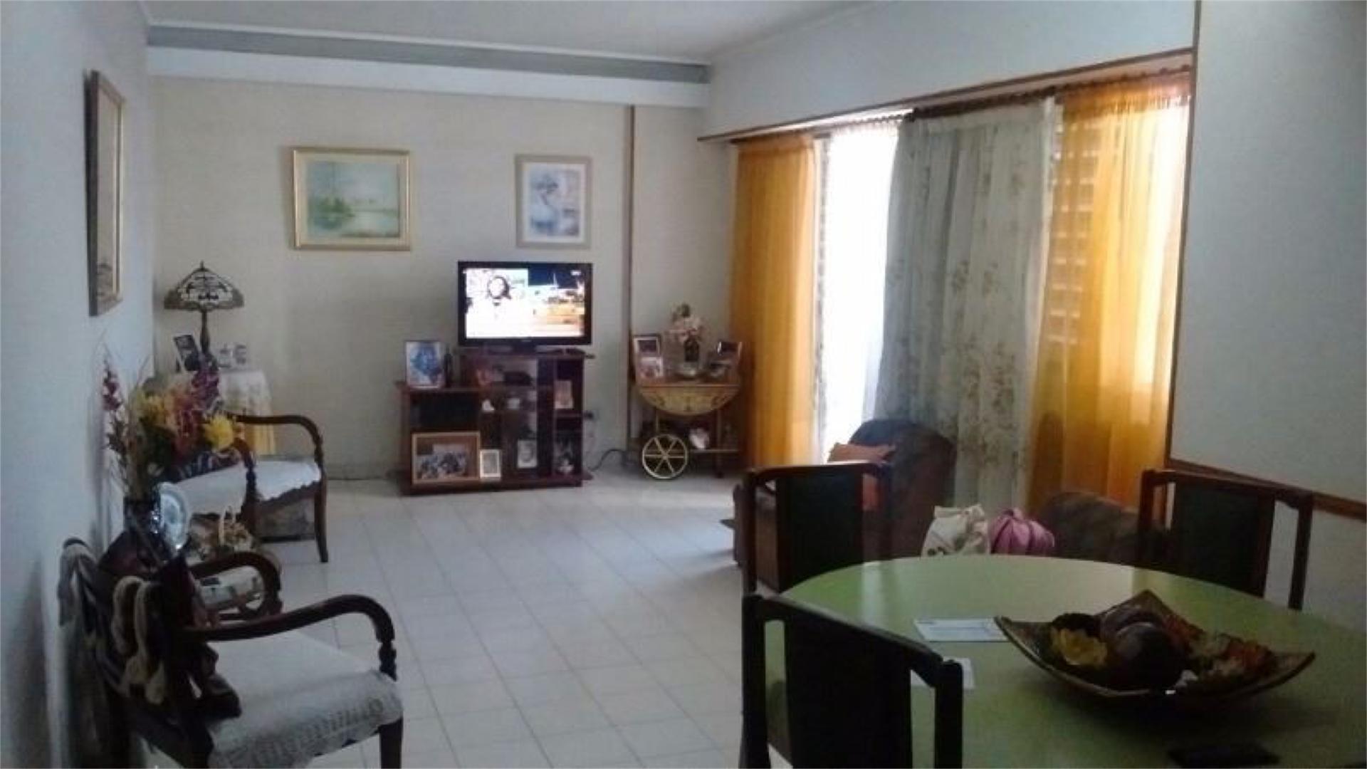 Av Pres Bartolome Mitre 1403 , Piso 12